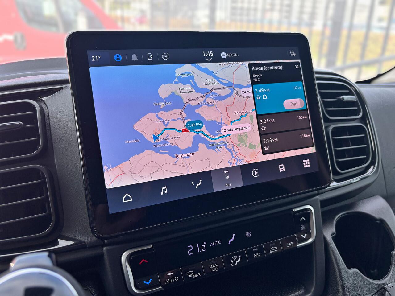 Citroen JUMPER 2.2 BlueHDi 140pk L3H2 3.5t Zwaar | Rijklaar | Operational lease 48 mnd / 20.000km p.j. voor ¤. 765,- ex. BTW per maand | Apple Carplay | Trekhaak | 2.9% Financial Lease |