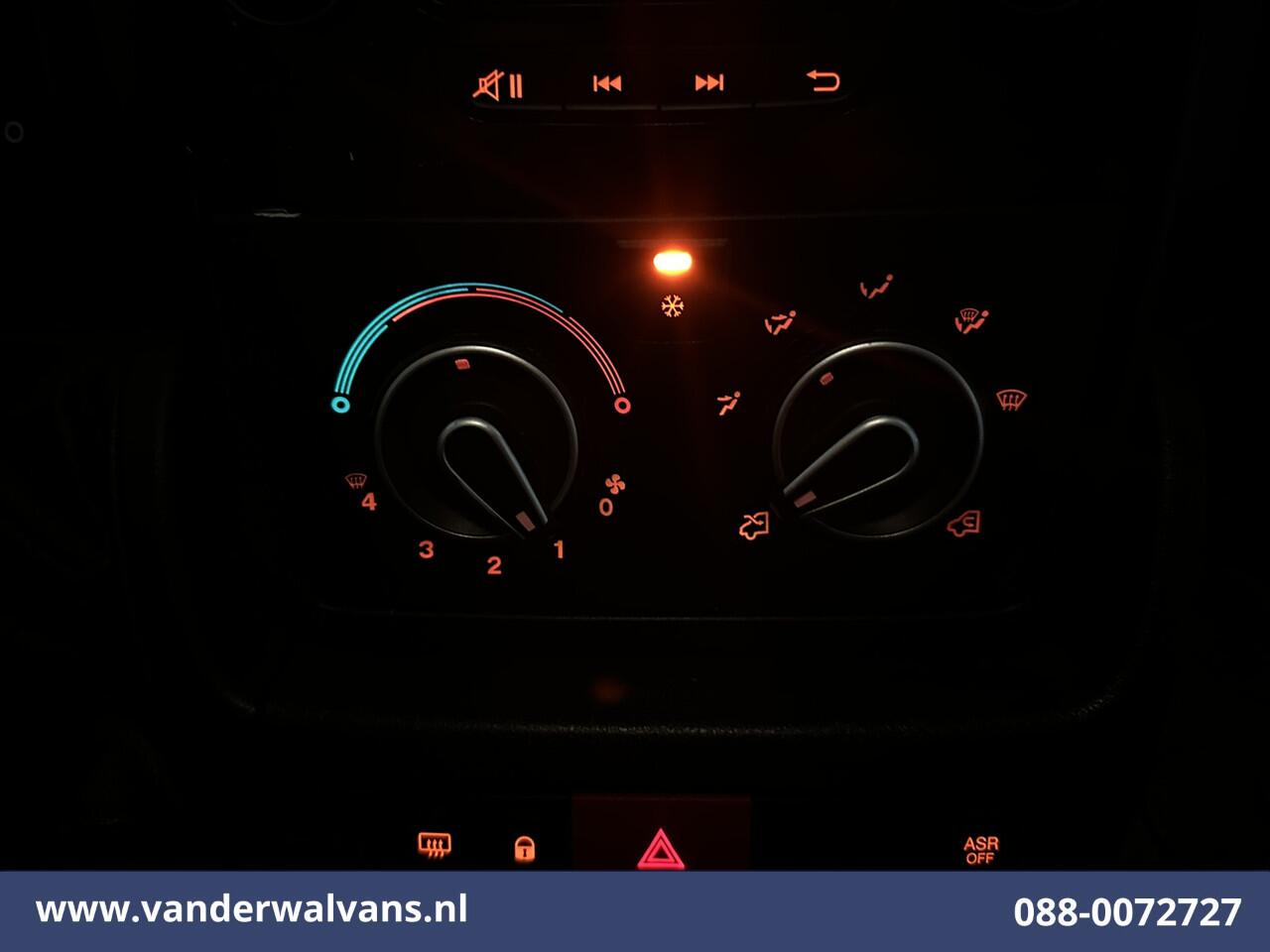 Citroen JUMPER 2.2 BlueHDi 141pk Bakwagen Laadklep Euro6 Airco | 1015kg laadvermogen | Cruisecontrol Bijrijdersbank