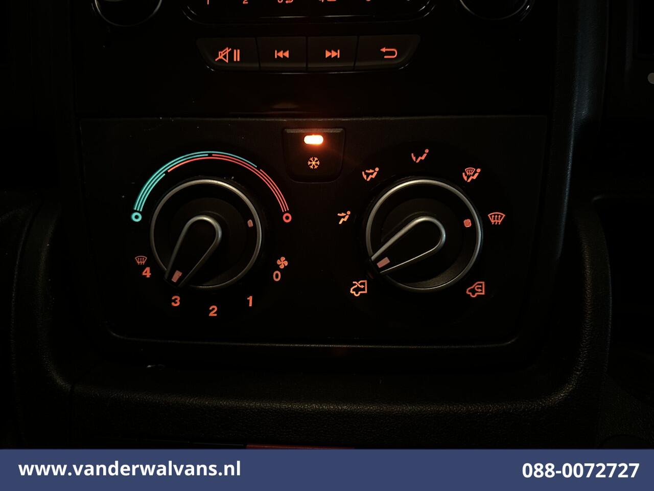 Citroen JUMPER 2.2 BlueHDi 141pk Bakwagen Laadklep Euro6 Airco | 1115kg laadvermogen | Cruisecontrol Bijrijdersbank.