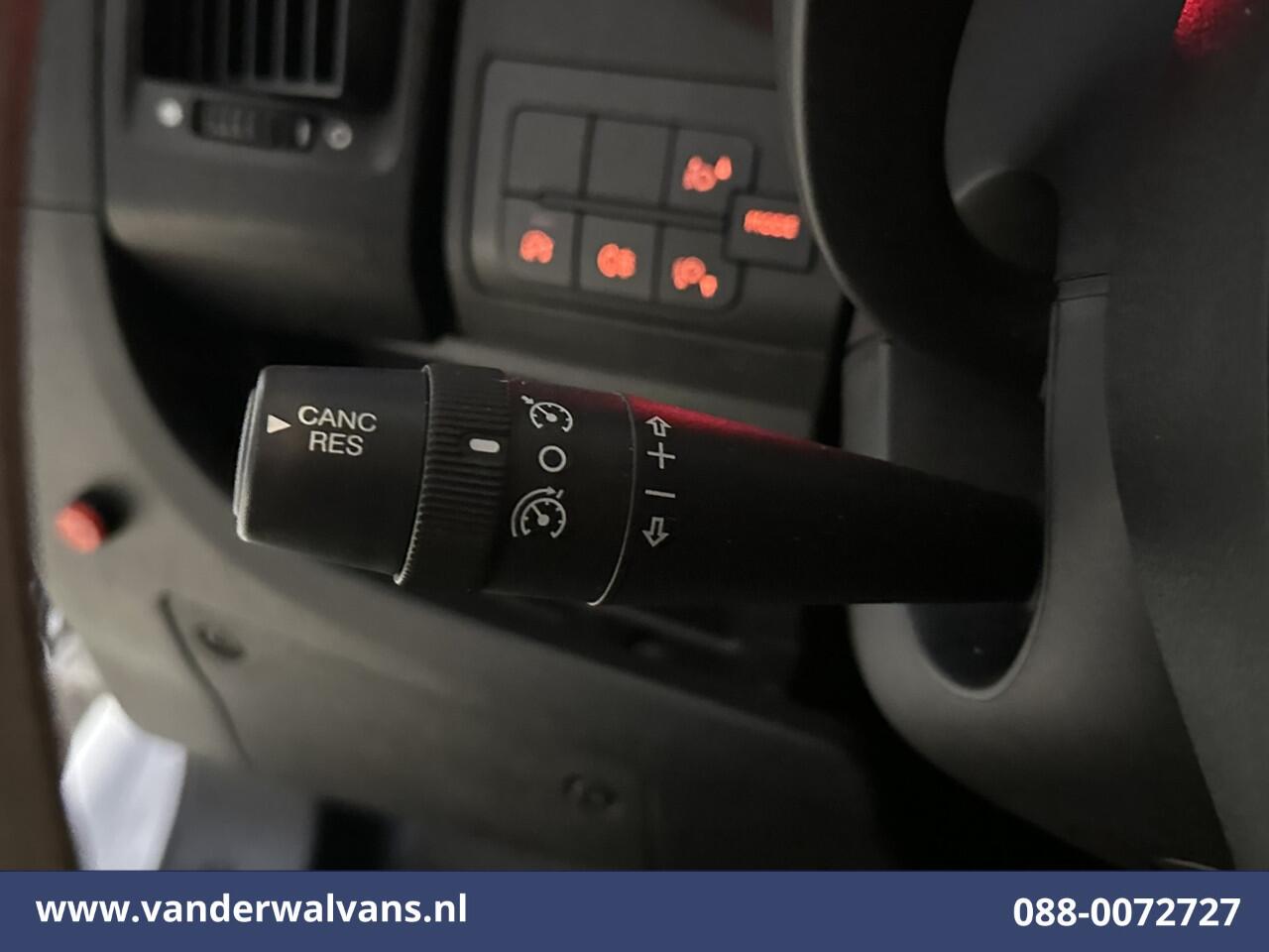 Citroen JUMPER 2.2 BlueHDi 141pk Bakwagen Laadklep Euro6 Airco | 1115kg laadvermogen | Cruisecontrol Bijrijdersbank.