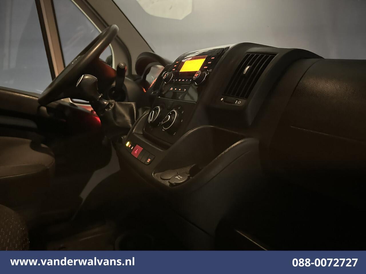 Citroen JUMPER 2.2 BlueHDi 141pk Bakwagen Laadklep Euro6 Airco | 1015kg laadvermogen | Cruisecontrol Bijrijdersbank