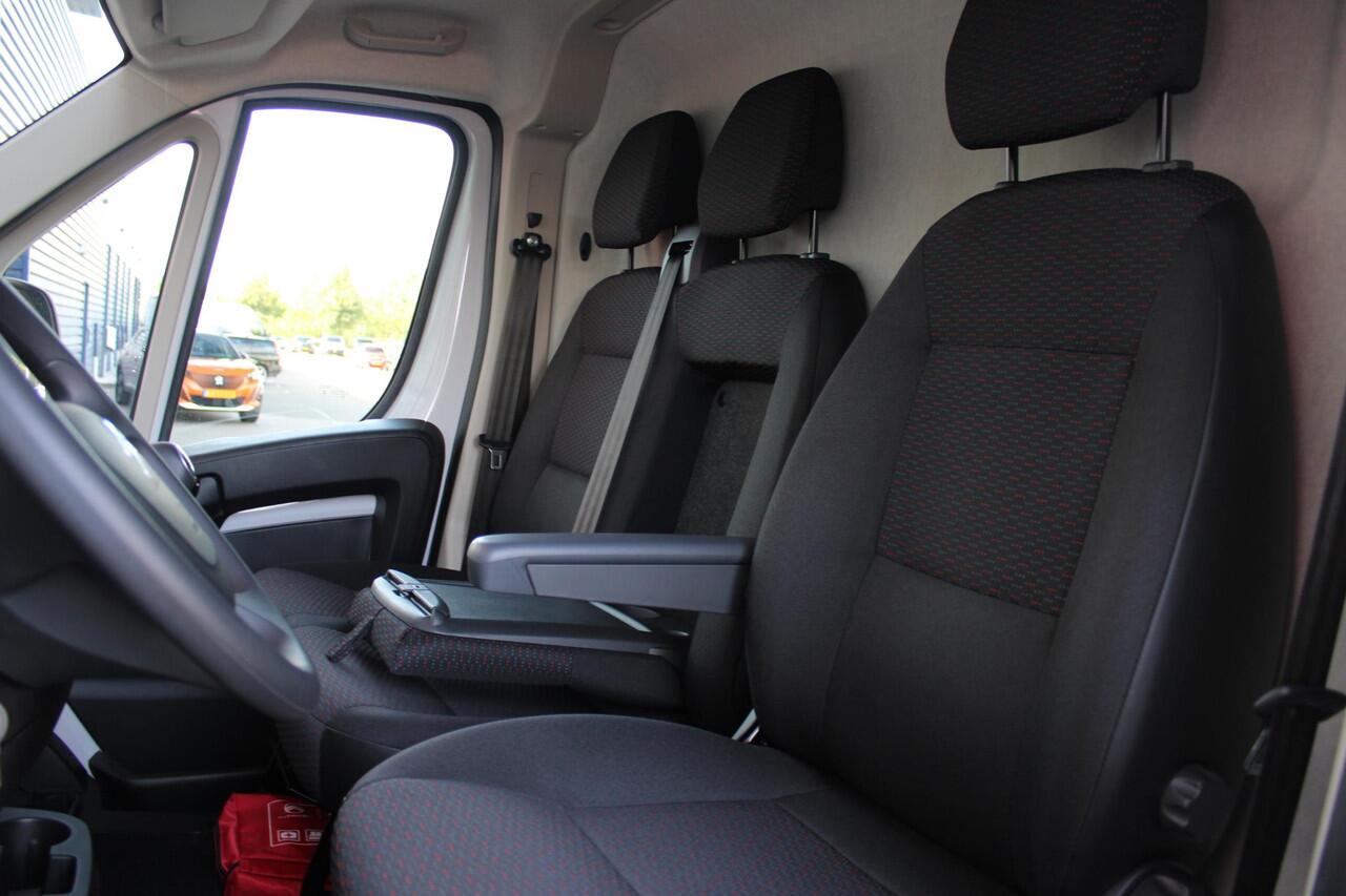 Citroen JUMPER 2.2 BlueHDi 120PK L2H2 3.0t 3-ZITS | APPLE CARPLAY/ANDROID AUTO | PARK SENSOREN | CRUISE | AIRCO | TREKHAAK | ALL SEASON BANDEN |