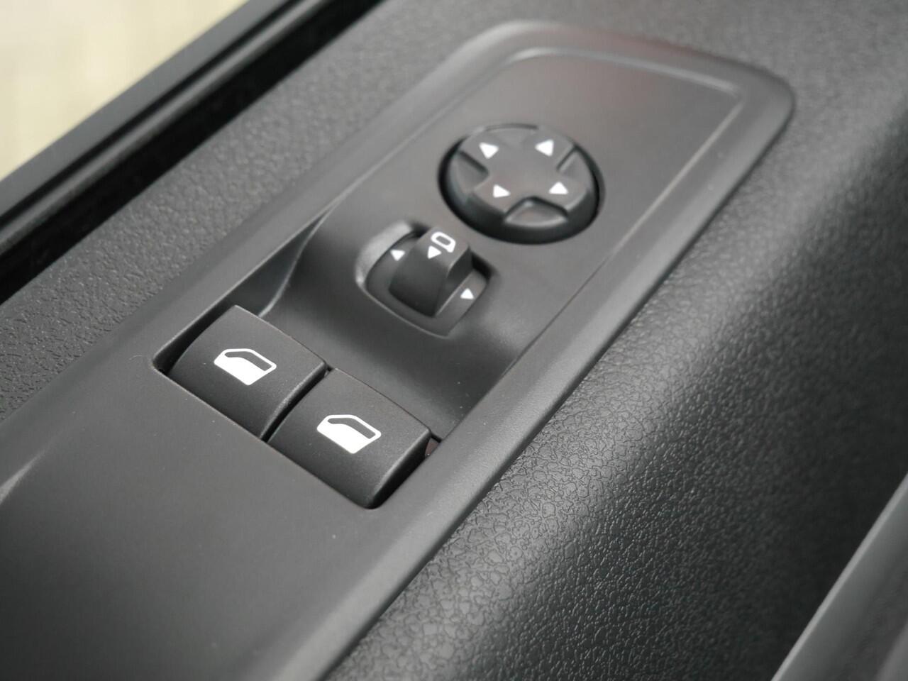 Citroen JUMPY 2.0 HDI 145pk Dubbel Cabine | NIEUW | 5 zitplaatsen | Achteruitrijcamera | Navigatie | Parkeersensoren| Airco | Cruise control