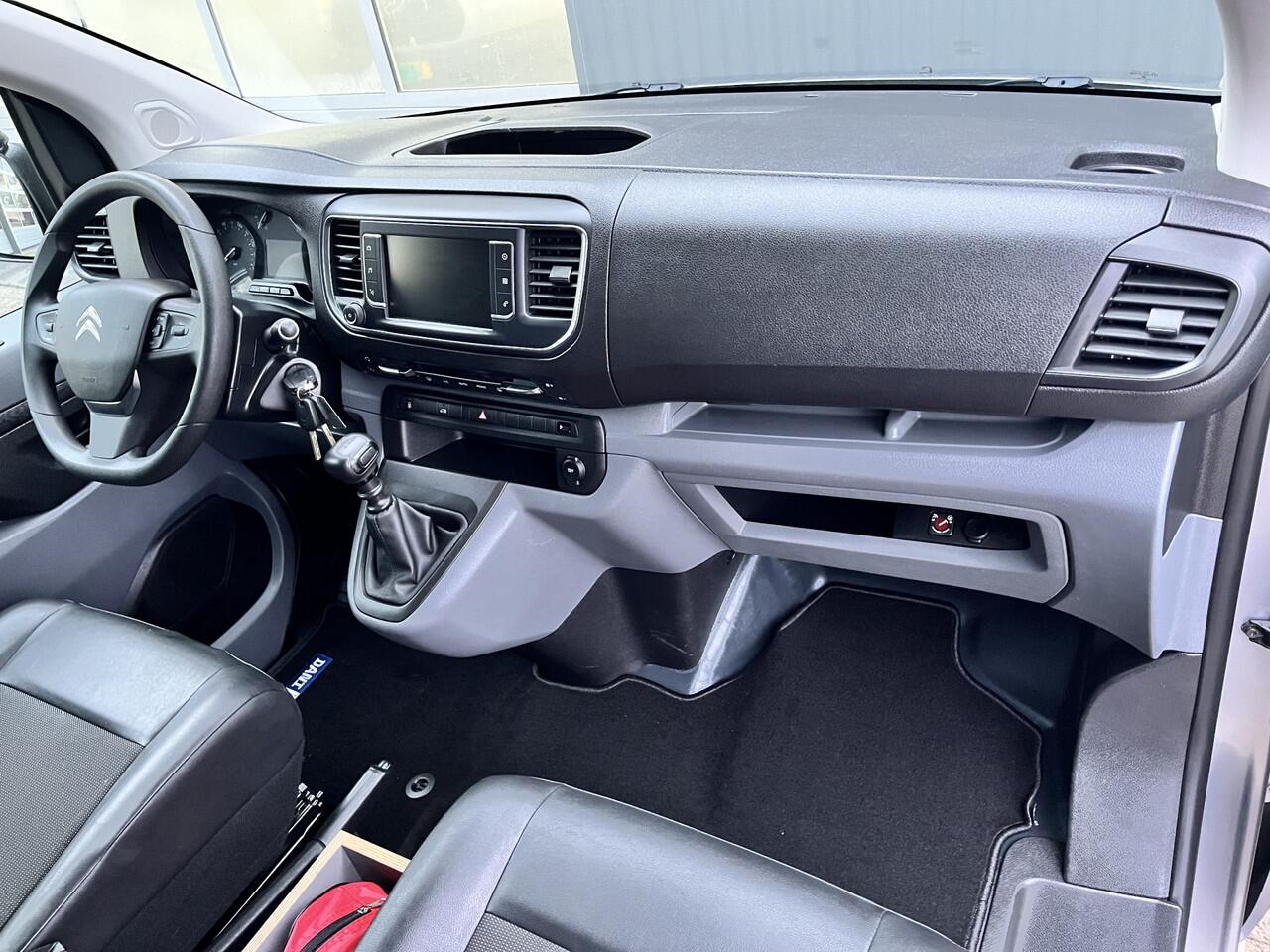 Citroen JUMPY 1.5 BlueHDI Marge BTW en BPM vrij!! Airco Cruise controle Navigatiesysteem 2-Persoons Parkeerhulp achter Apple carplay 1e eigenaar Euro 6 Bpm en Btw vrij voor particulier gebruik !!