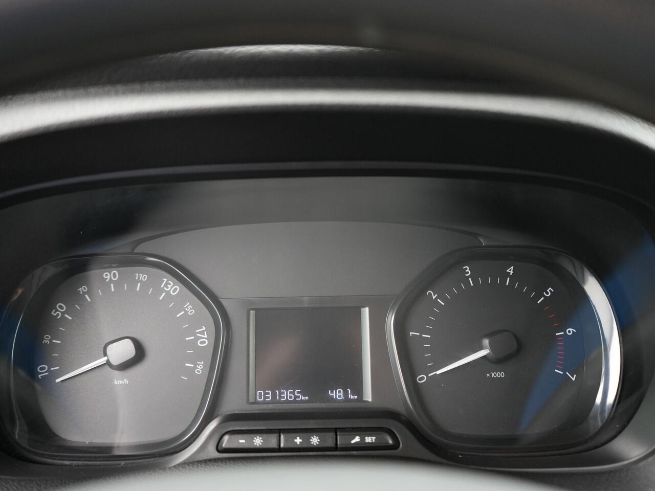 Citroen JUMPY 2.0 BlueHDI 145 L3 | B;uetooth | Airco | DAB | Parkeersensoren achter | 04-2023