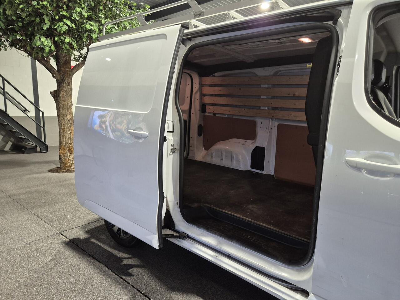 Citroen JUMPY 2.0 BlueHDI 120 M Driver Imperial | Trekhaak | Zijschuifdeur | 3-pers. | Zeer compleet