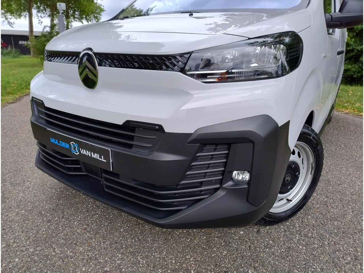 Citroen JUMPY L3 XL 2.0 BlueHDi 145pk EAT8 AUTOMAAT | Dubbele schuifdeur | Multimedia | Apple Carplay | Android Auto | NAVI | Achteruitrijcamera | Parkeersensoren achter | Licht- en regensensor | Automatische verlichting | Mistlampen | Multifunctionele bank voorpassagi