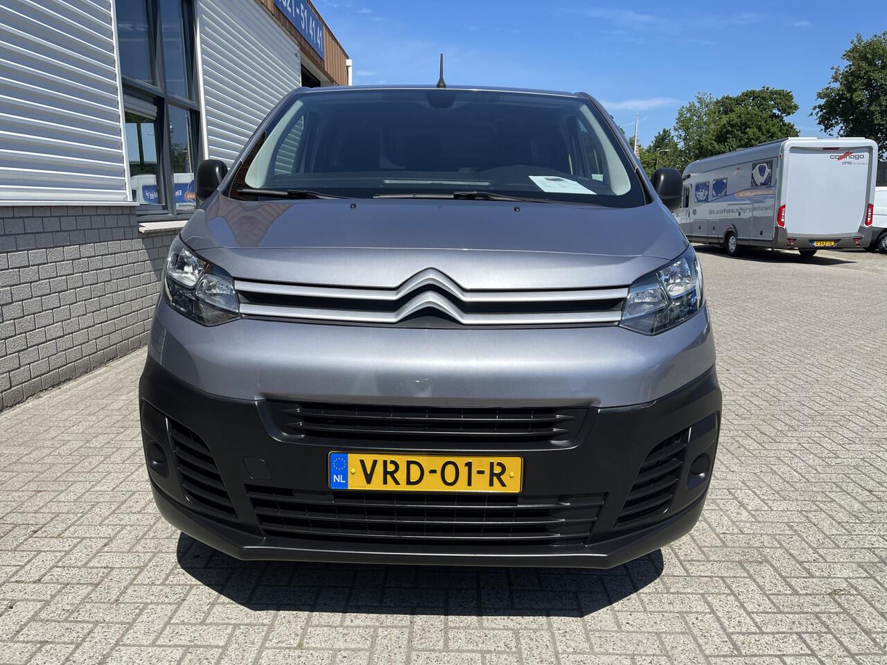 Citroen JUMPY 1.5 BlueHDI 120pk M Club L2H1 / vaste prijs rijklaar ¤ 16.950 ex btw / lease vanaf ¤ 285 / airco / cruise control / bijrijdersbank / grijs metallic / navigatie / euro 6 / bpm vrij