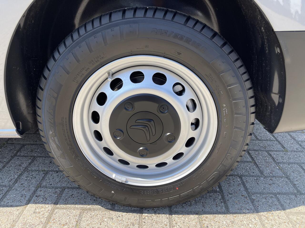 Citroen JUMPY 1.5 BlueHDI 120pk M Club L2H1 / vaste prijs rijklaar ¤ 16.950 ex btw / lease vanaf ¤ 285 / airco / cruise control / bijrijdersbank / grijs metallic / navigatie / euro 6 / bpm vrij