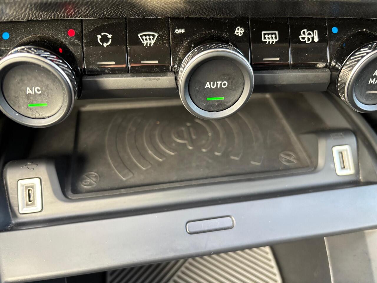 Citroen ë-C4 Shine 50 kWh SOH 96,7%! | Rijklaar geleverd incl 12 maanden BOVAG garantie! | OBC reeds vervangen! |