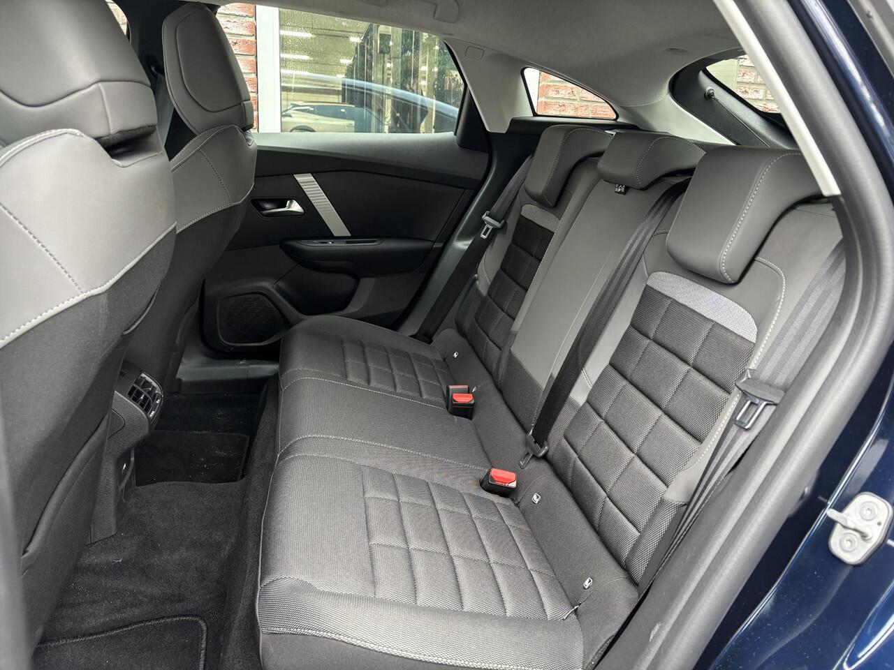 Citroen ë-C4 Business EV 54kWh 156pk AUTOMAAT | EXTENDED RANGE | KEYLESS ENTRY | STOELVERW. | CAMERA | NAVI | CLIMA | FISCAAL AANTREKKELIJK! |