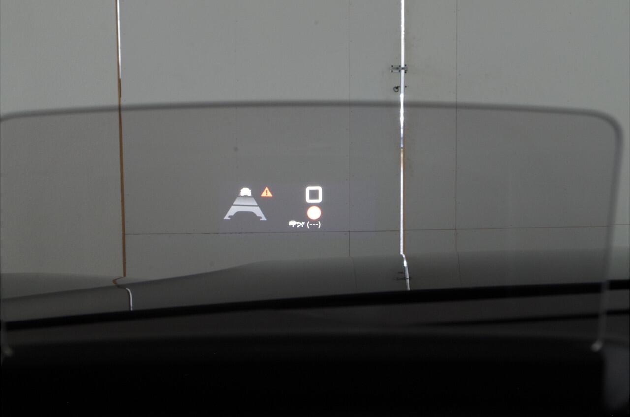 Citroen ë-C4 Shine 50kWh 3- fase | Camera | Navigatie | Adaptive Cruise Control | Pano | Camera | Navigatie | Adaptive Cruise Control | Pano