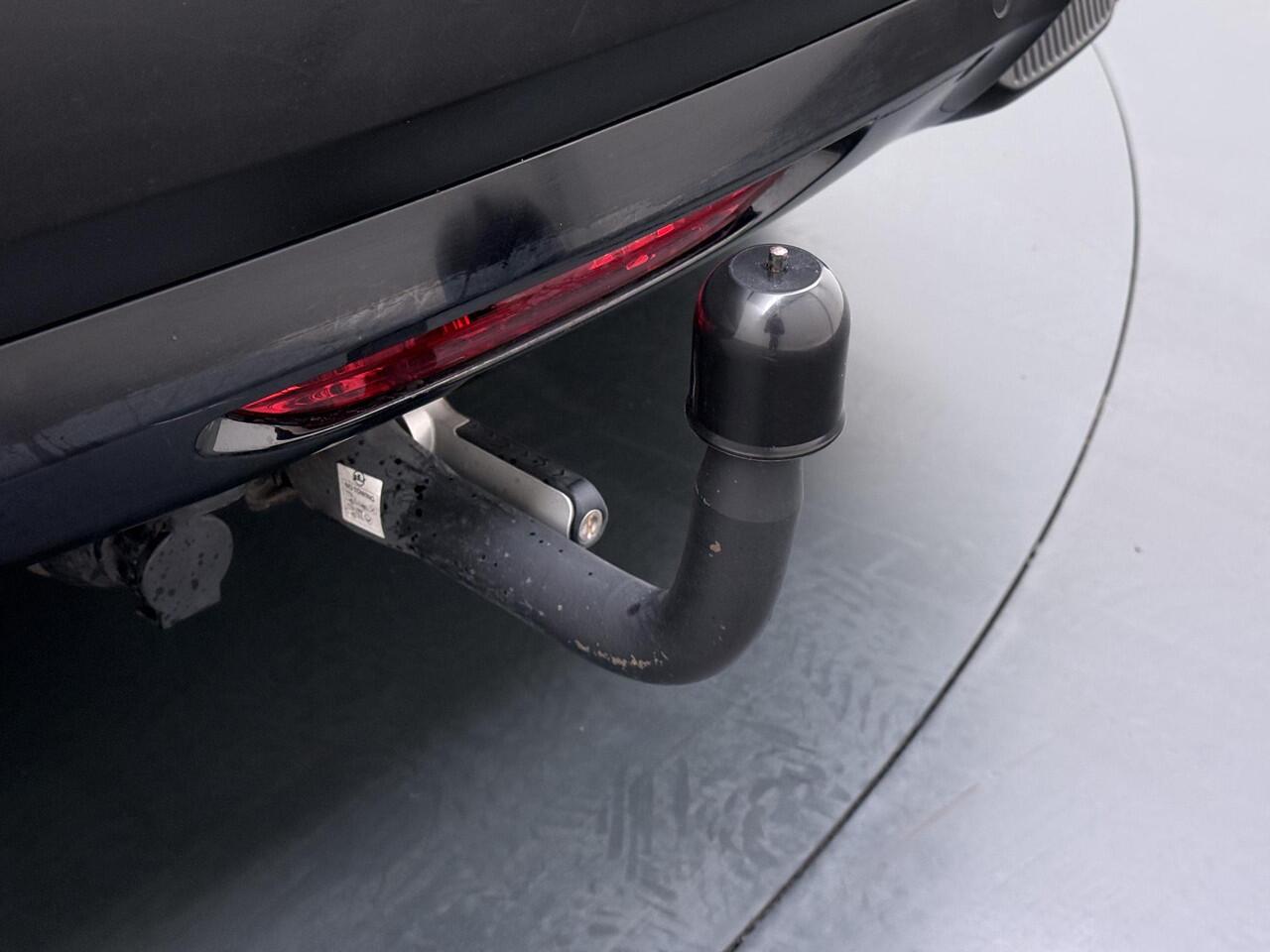 Citroen ë-C4 Shine 50 kWh SOH 98% 3-FASE LADER | stuur + stoel verwarming | trekhaak | head-up display | Camera | keyles start & go | dodehoek | Rijklaar geleverd met 12 maanden BOVAG-garantie