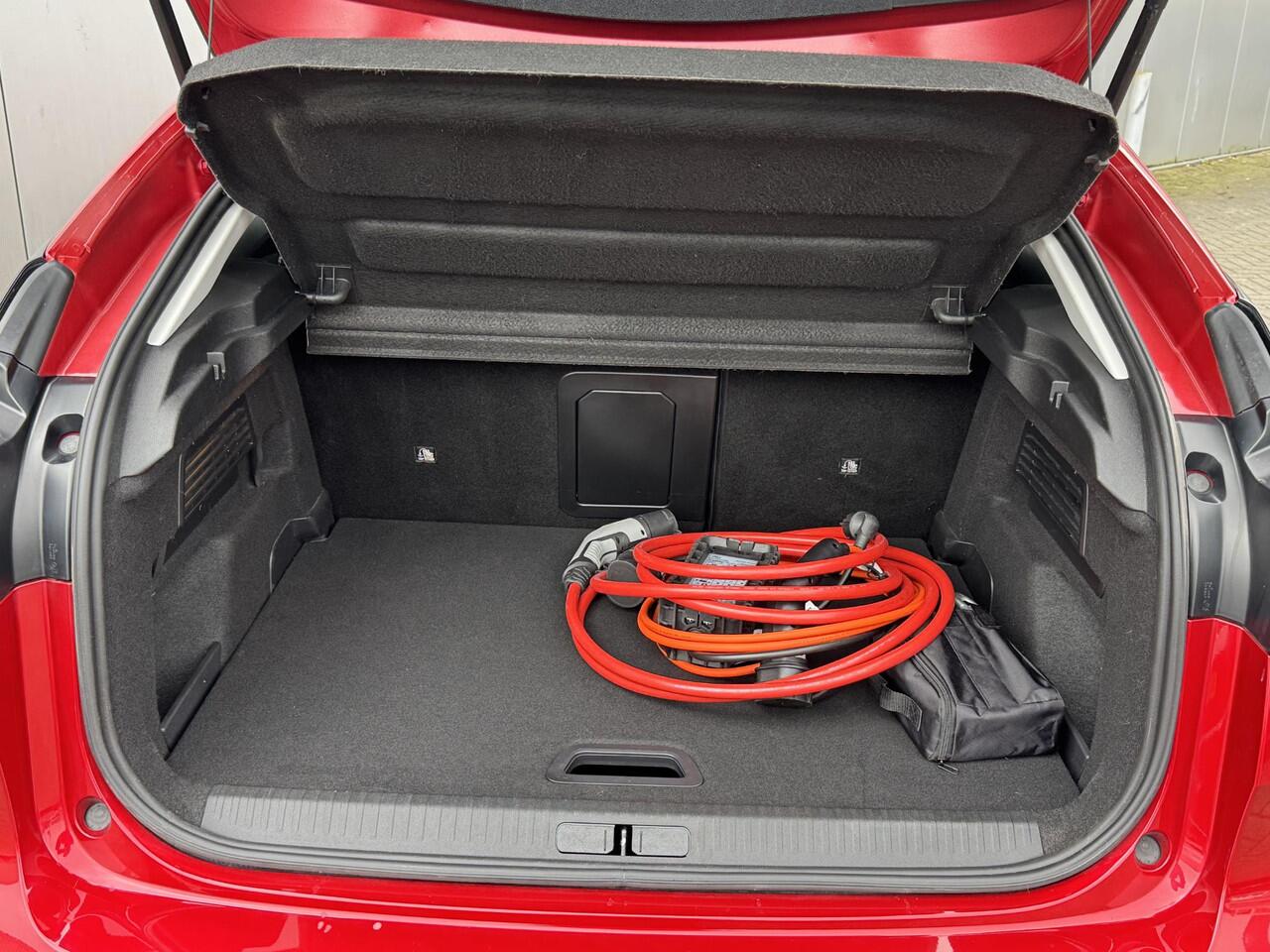 Citroen ë-C4 Shine 50 kWh | Head UP Display | blinde hoek detectie | Stoel/stuur verwarming | Stoel massage |