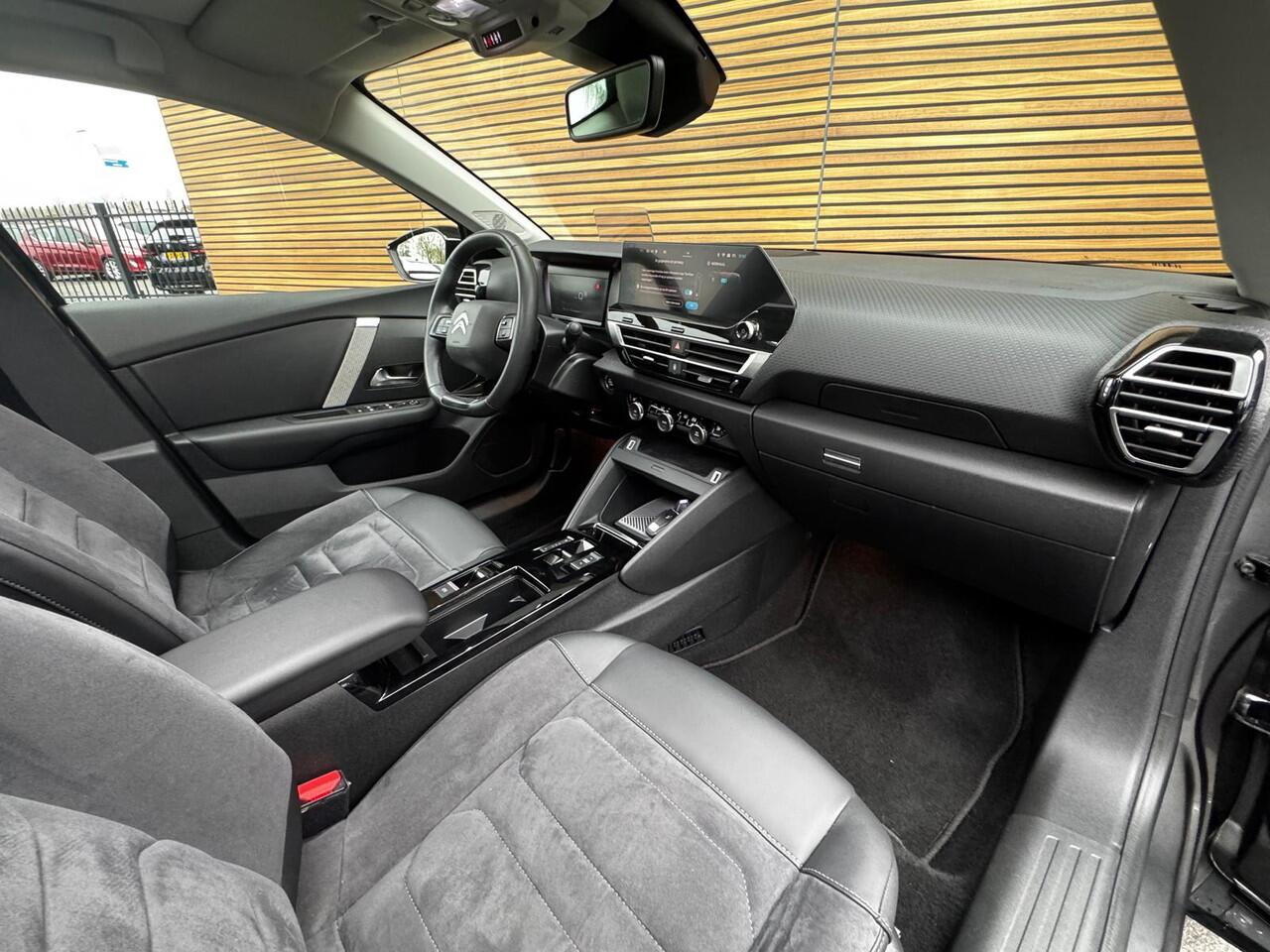 Citroen ë-C4 X Shine 50 kWh Panoramadak / Camera / Winterpack