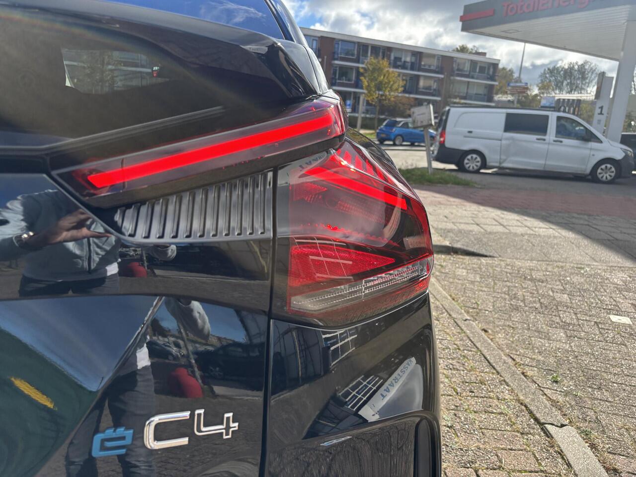 Citroen ë-C4 Feel Pack 50 kWh / ALL-IN RIJKLAARPRIJS /Adaptieve cruise controle/Stuurverwarming/Navi/Camera