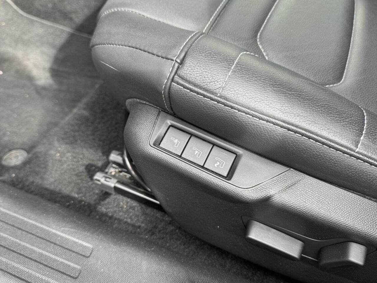 Citroen ë-C4 Shine Pack Business 50 kWh | Rijklaar geleverd, 12 maanden BOVAG garantie! |