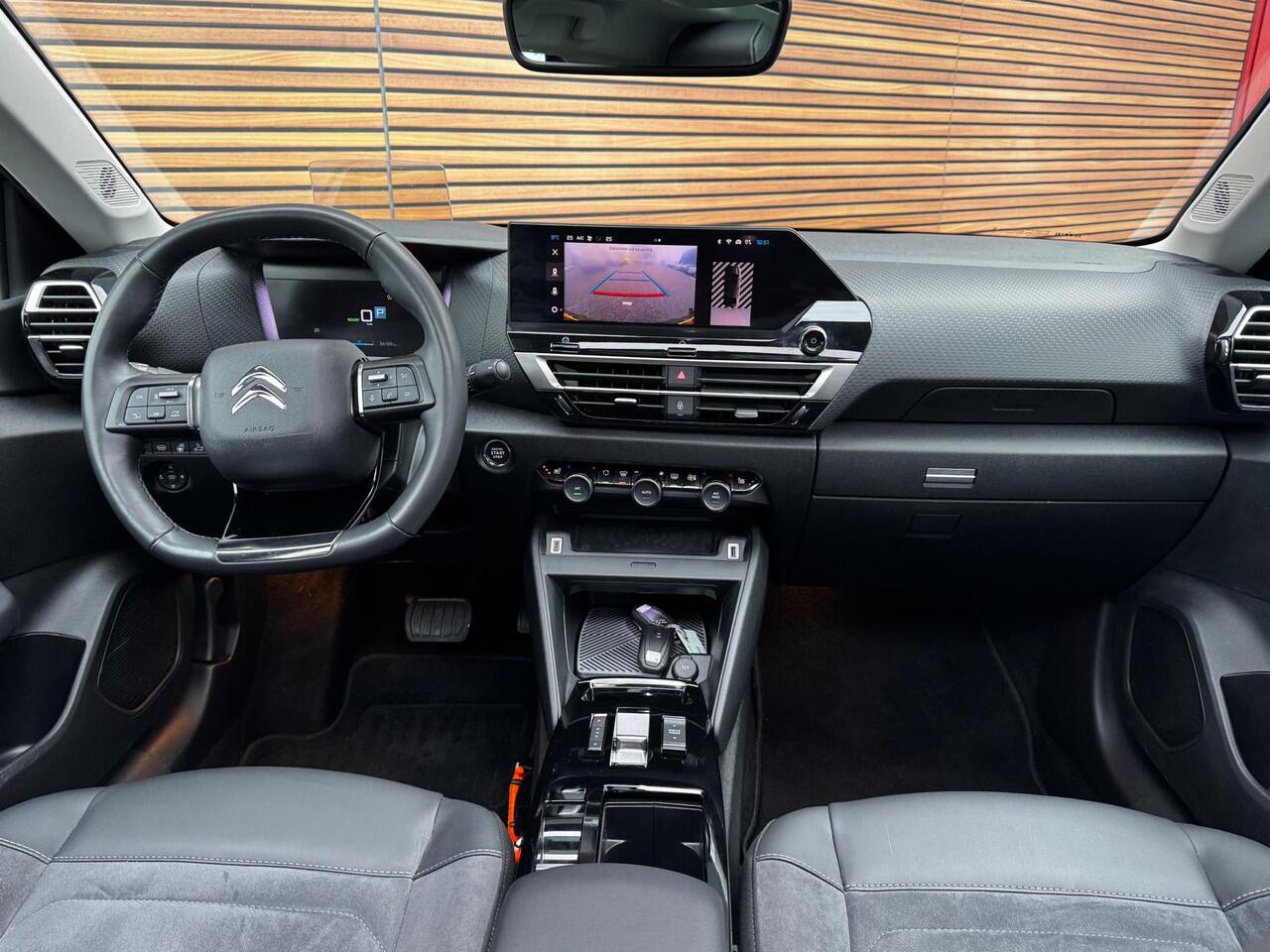 Citroen ë-C4 X Shine 50 kWh Panoramadak / Camera / Winterpack