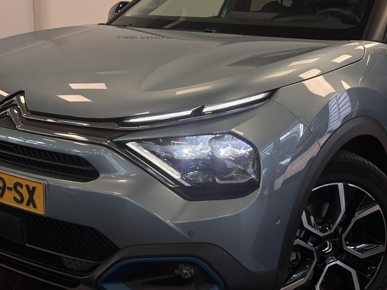 Citroen ë-C4 Shine EV 50kWh 136pk AUTOMAAT | UNIEKE KM-STAND! | LEDER | ADAPTIVE CRUISE | NAVI | STOEL+STUURVERW. | APPLE CARPLAY / ANDROID AUTO | CAMERA | CLIMA | DAB+