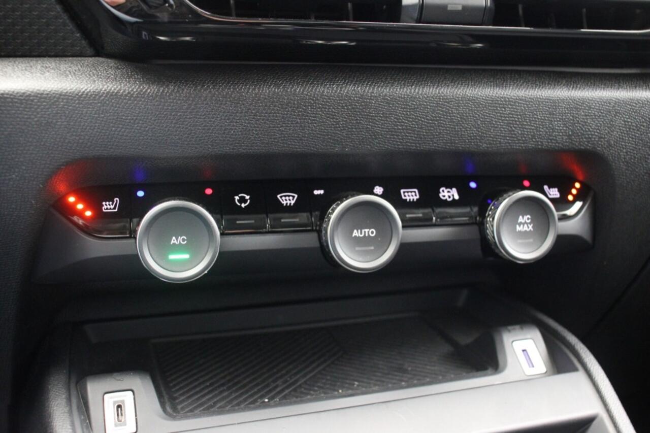 Citroen ë-C4 Shine Pack Business 50 kWh - Carplay, Navi, Camera, Cruise, Stoelverw. Headup Display, Massage.