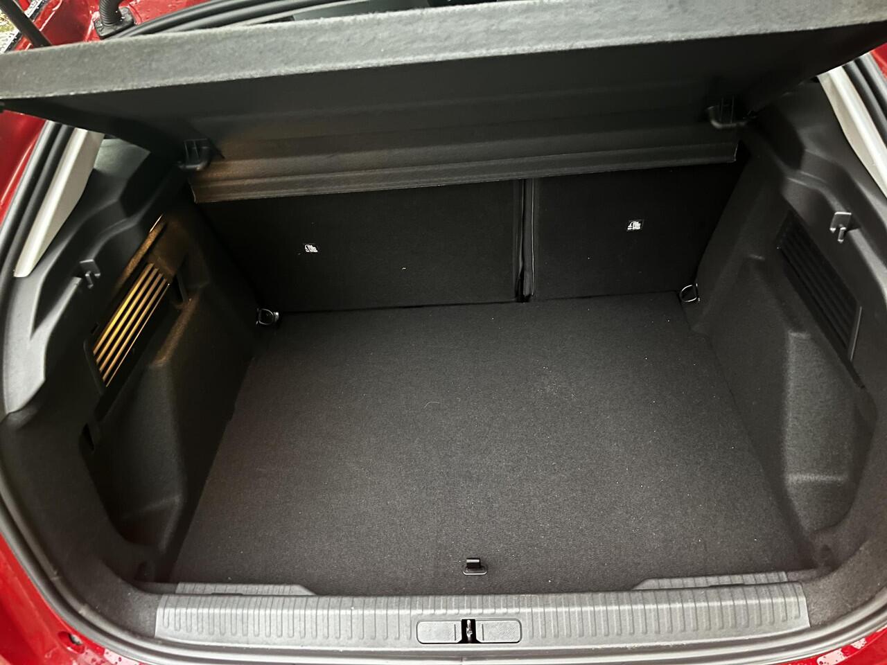 Citroen ë-C4 Business 54kWh 156pk Extended Range | VOORRUIT EN STOELVERWARMING | CAMERA | ADAPTIEVE CRUISE CONTROL |