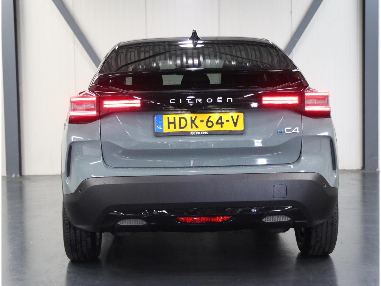 Citroen ë-C4 Max 156PK Extended range 54 kWh | AppleCarPlay/AndroidAuto | Adaptieve Cruise Control | Navigatie | LMV | Climate Control | 360'Camera | Head-Up Display | Armsteun | Isofix | Privacy Glass |