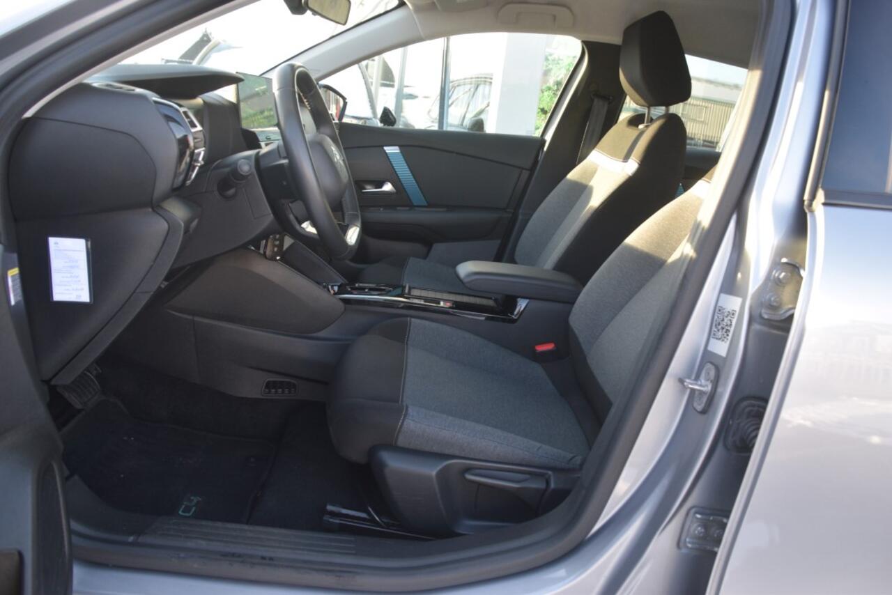 Citroen ë-C4 X Feel 50 kWh SOH 98,8% | 3 fasen | Camera | Carplay | LED | LMV | Bluetooth | PDC | DAB