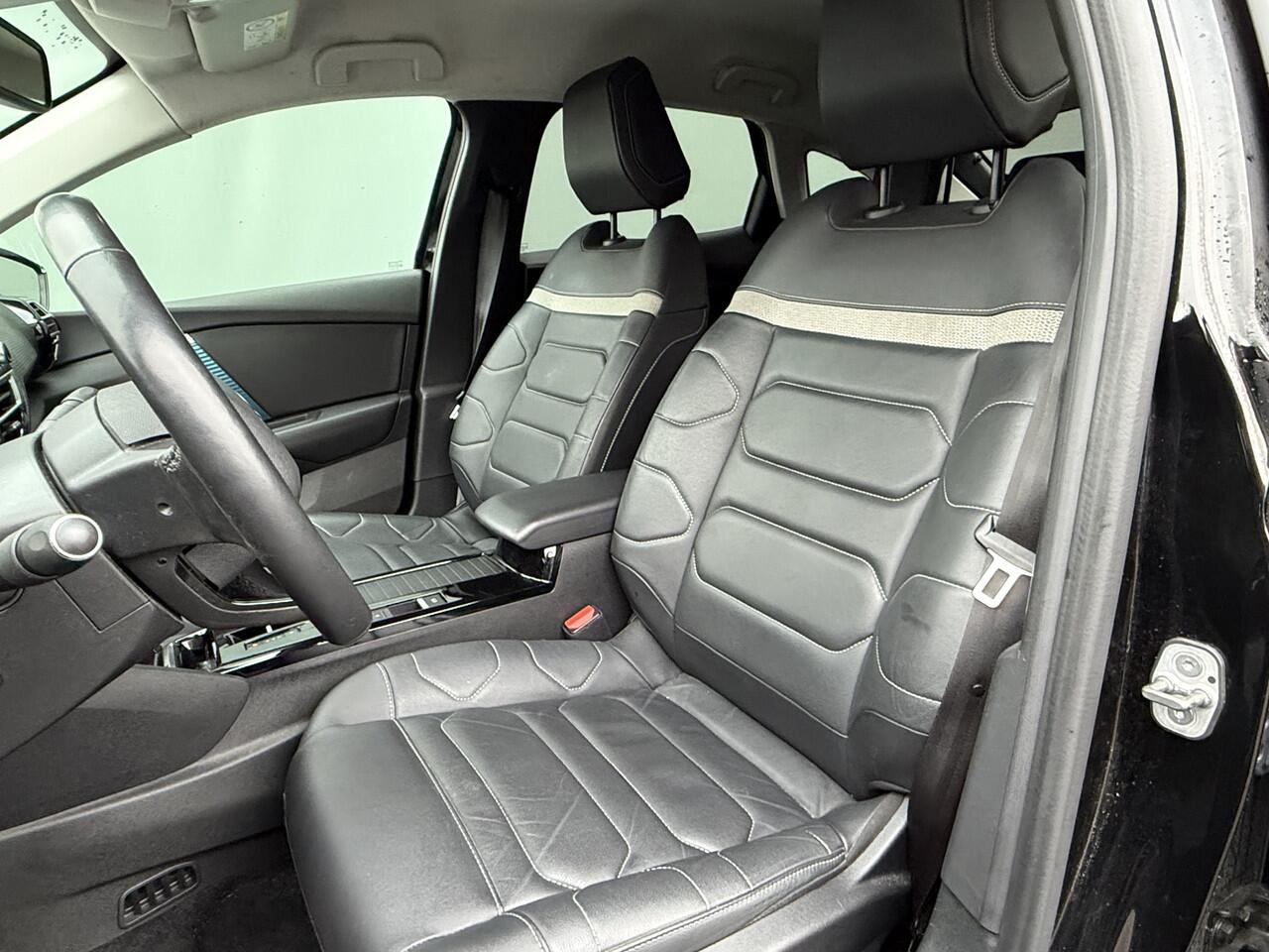 Citroen ë-C4 BJR 2023 Shine Pack Business 136 PK 50 kWh STOELVERWARMING | CAMERA | CLIMA | LEDER