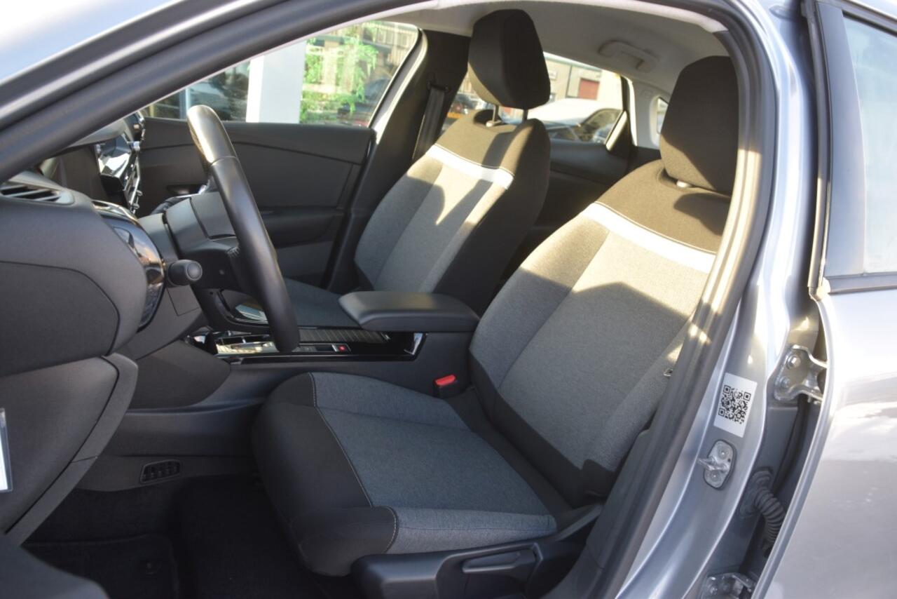 Citroen ë-C4 X Feel 50 kWh SOH 98,8% | 3 fasen | Camera | Carplay | LED | LMV | Bluetooth | PDC | DAB