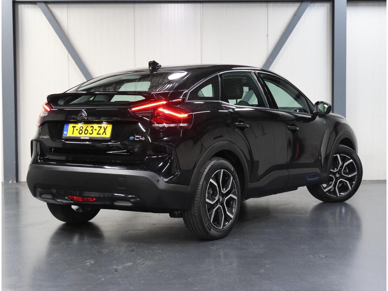 Citroen ë-C4 Feel Pack 50 kWh 136PK | ACCURAPPORT | AppleCarPlay/AndroidAuto | Navigatie | Cruise Control | Climate Control | Camera | LMV | LED | Armsteun | Isofix | Parkeersensoren |