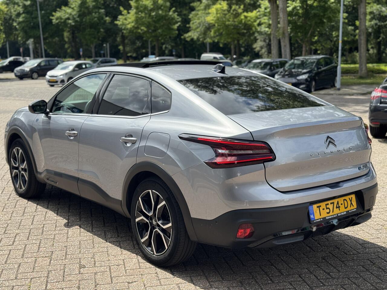Citroen ë-C4 X Shine 50 kWh SchuifDak|Navigatie|1ste eigenaar!