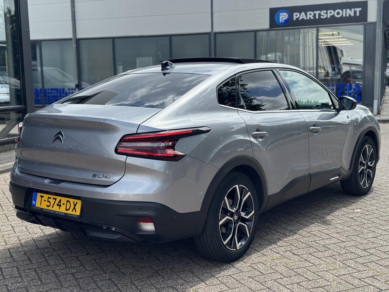 Citroen ë-C4 X Shine 50 kWh SchuifDak|Navigatie|1ste eigenaar!