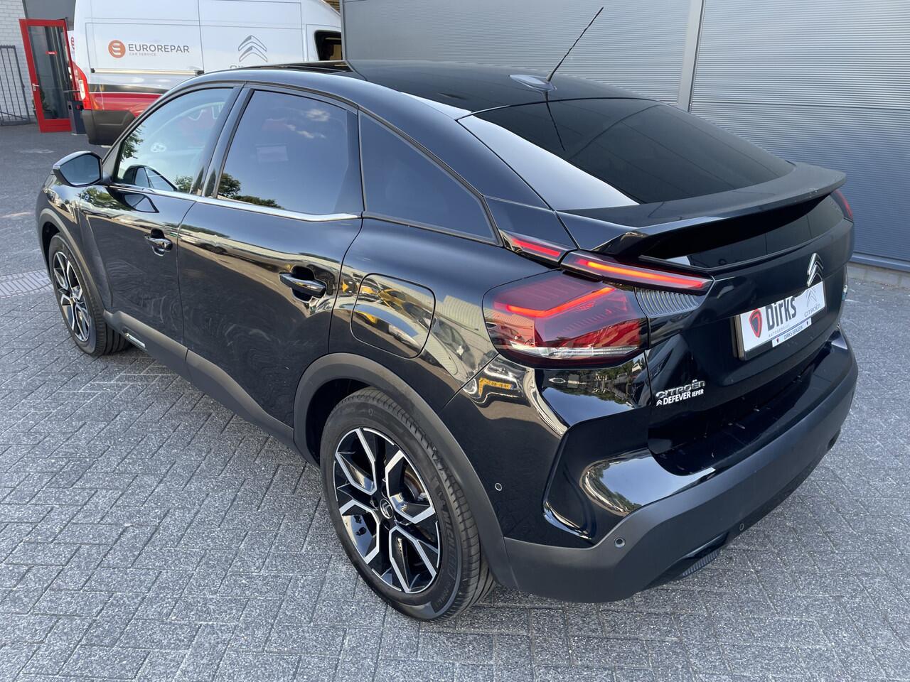 Citroen ë-C4 Shine Pack 50 kWh (Elektrisch Schuifdak - Stoelverwarming - Camera - Keyless Entry - Leder - 360gr Camera - Parkeersensoren V+A - Adaptieve Cruise Controle)