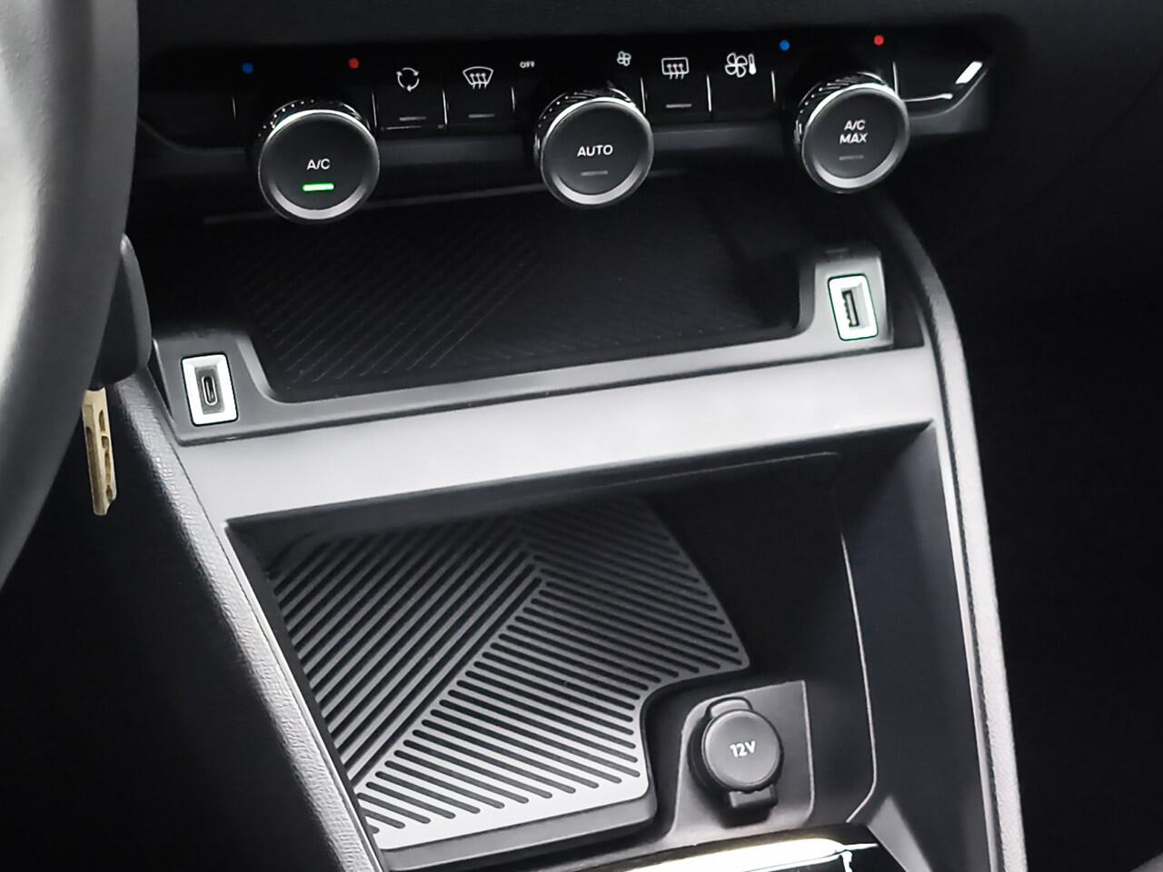 Citroen ë-C4 X Feel 50 kWh 1e-Eig. & Keurig-Onderh. BOVAG-Garantie. NL-Auto.