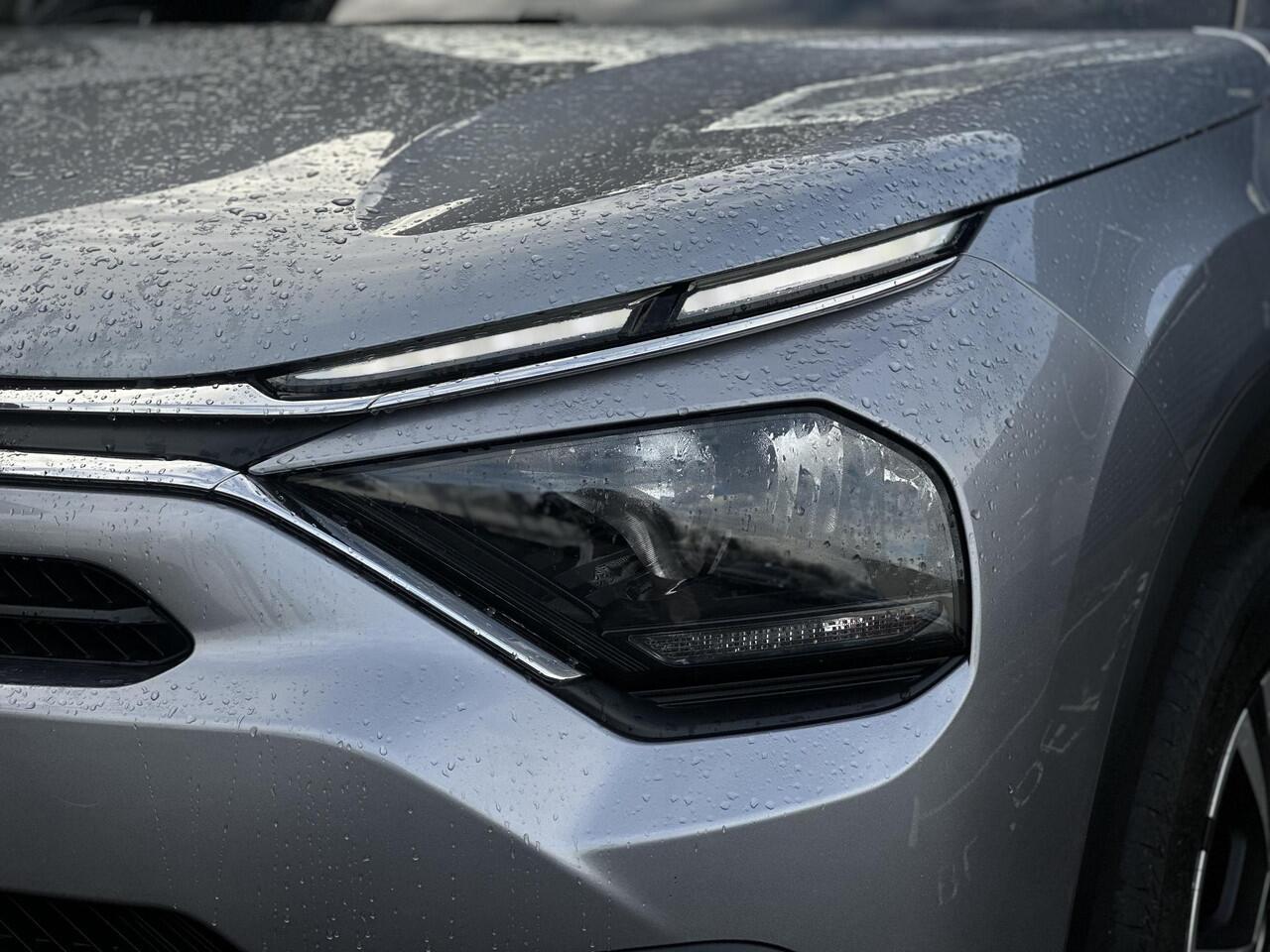 Citroen ë-C4 Live 50 kWh | Trekhaak | Apple Carplay/Android Auto | Cruise Control | Climate Control | Geluidsisolerend glas | Full LED | Parkeersensoren | Standkachel | DAB |