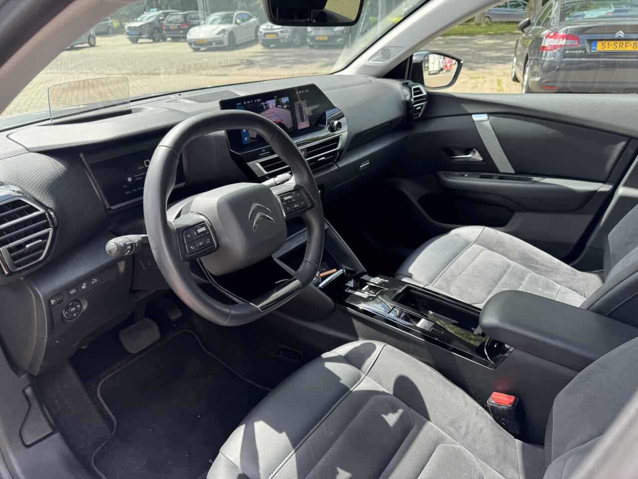 Citroen ë-C4 X Shine 50 kWh SchuifDak|Navigatie|1ste eigenaar!