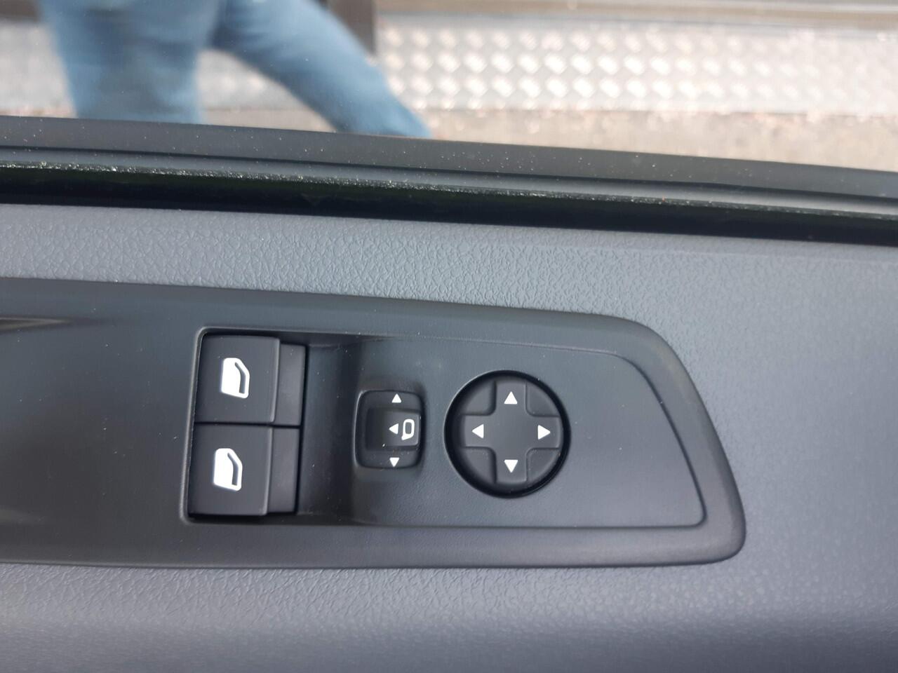 Citroen ë-Jumpy Club XL L3 50 kWh Airco Parkeersensors 3-Persoons