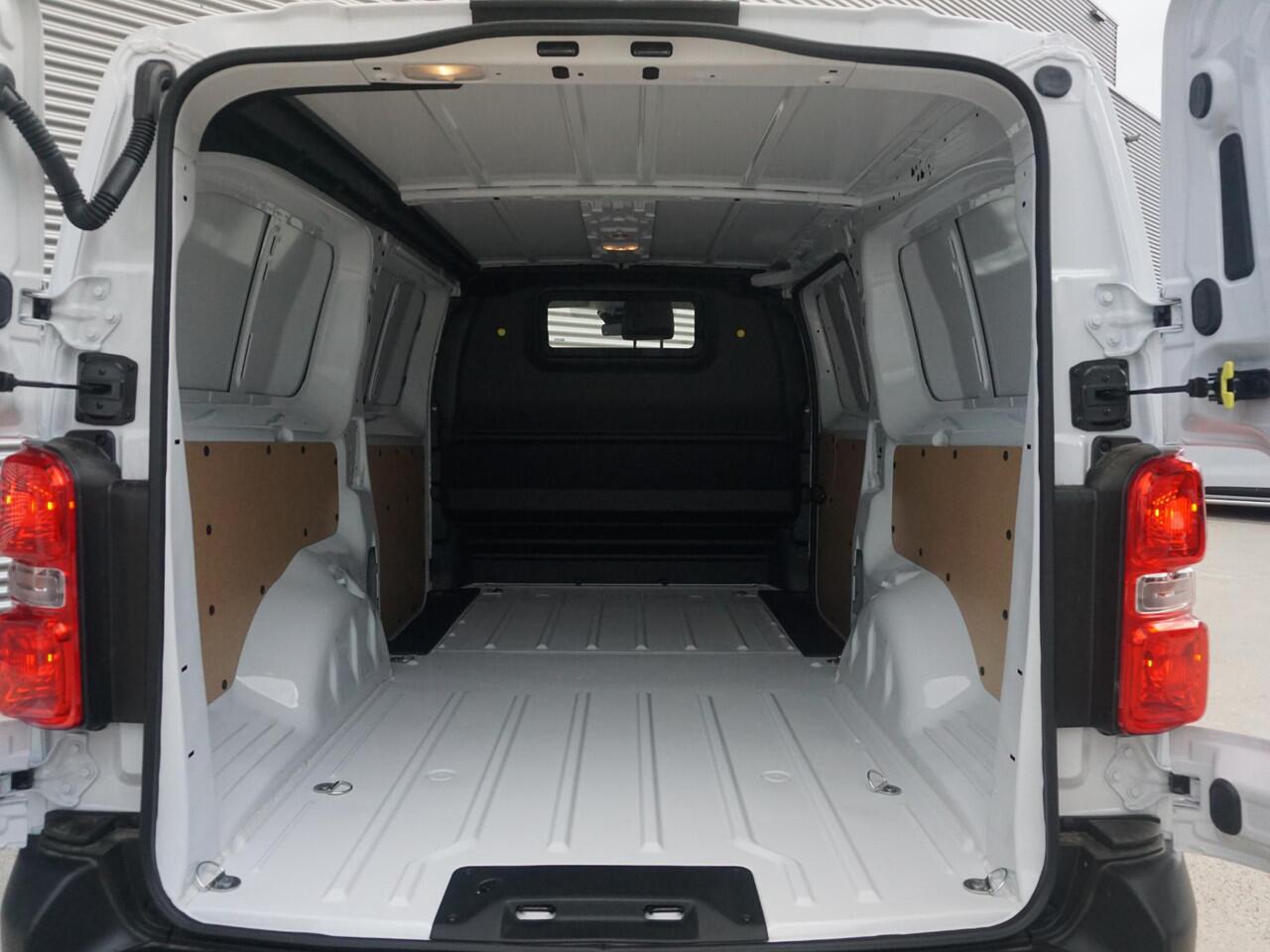 Citroen ë-Jumpy L3 75 kWh | tot 8 jaar garantie | Navi incl. Apple Carplay | camera | parkeersensoren voor & achter | dodehoekwaarschuwing | rijklaarprijs