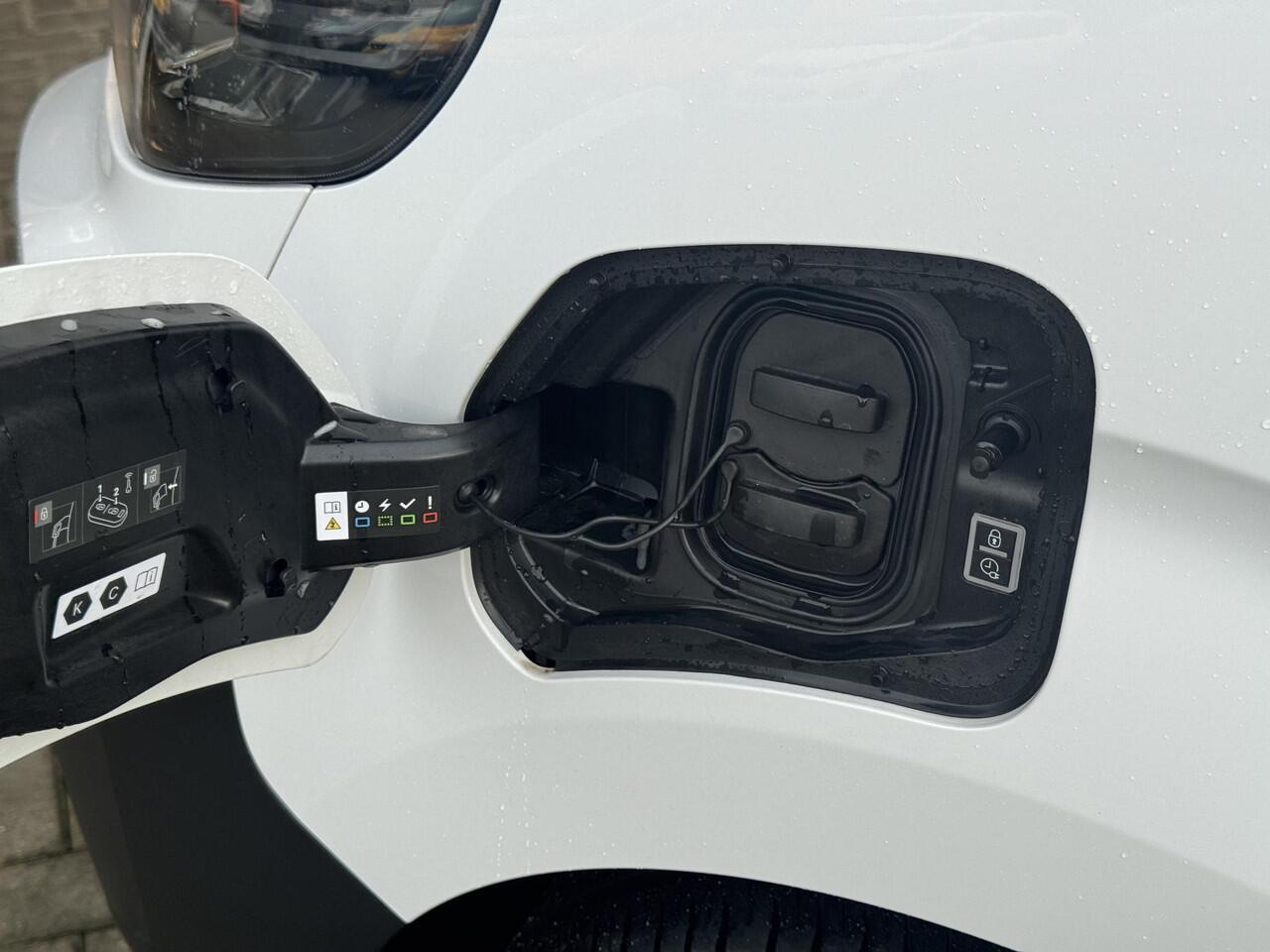 Citroen ë-Jumpy L2 75 kWh 136pk | Airco | Cruise control | Bluetooth radio | Audiobediening stuurwiel | Parkeersensoren achter | Bestuurdersstoel comfort | Bank voorpassagiers | Tussenwand comfort met raam | Reservewiel