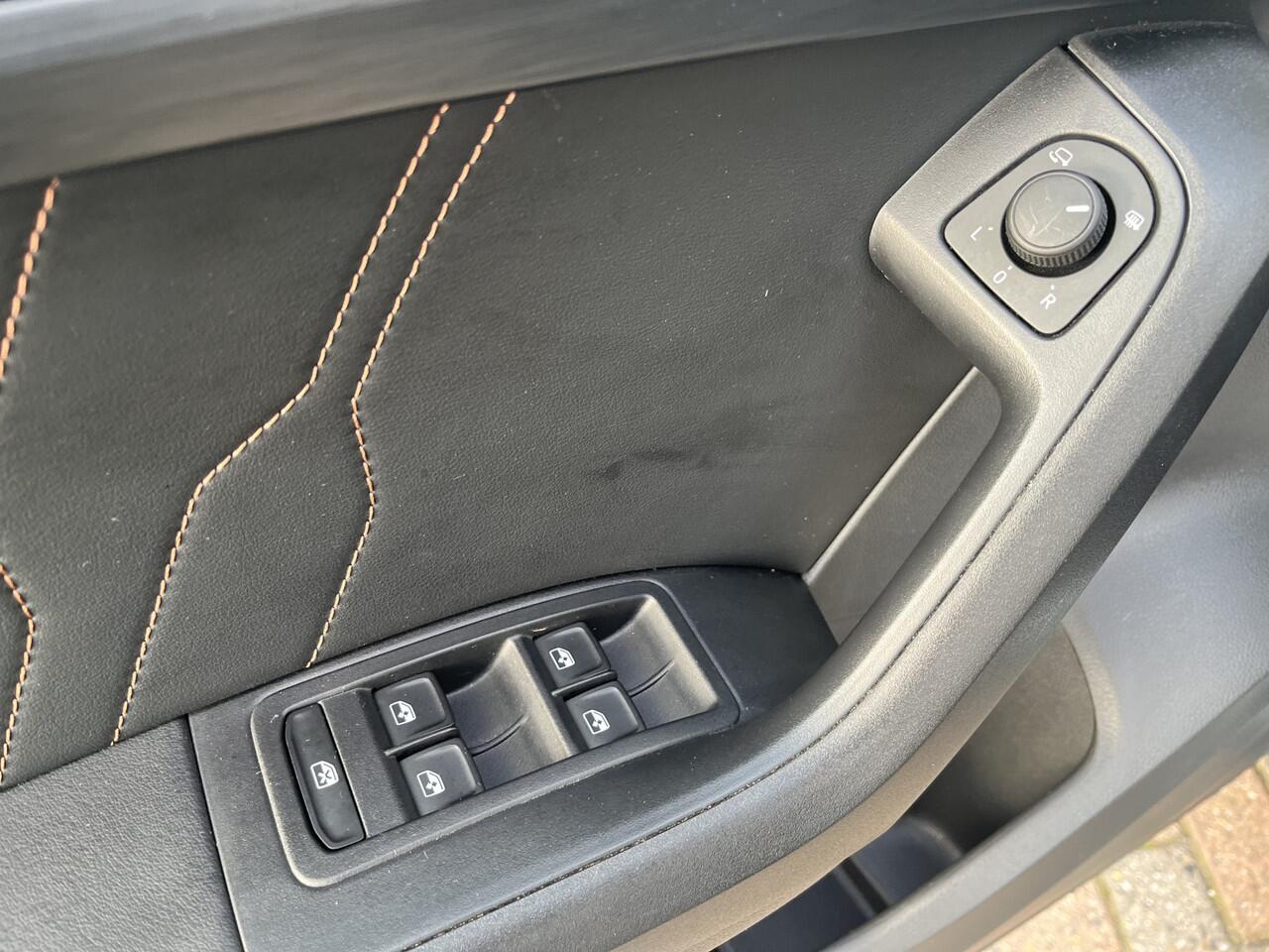 Cupra Ateca 1.5 TSI Performance / AUTOMAAT/ 12.000 KM/ TREKHAAK/ PANO/ CAMERA/ PARK. SENSOREN/ CRUISE/ ELEK. ACHTERKLEP/ VIRTUAL COCKPIT/ STOEL-STUURVERWARM./ PARK ASSIST/ FULL LINK/ NAVI/ CLIMA/ DAB/ 19" LMV