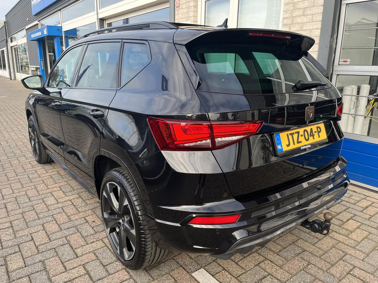 Cupra Ateca 1.5 TSI Performance / AUTOMAAT/ 12.000 KM/ TREKHAAK/ PANO/ CAMERA/ PARK. SENSOREN/ CRUISE/ ELEK. ACHTERKLEP/ VIRTUAL COCKPIT/ STOEL-STUURVERWARM./ PARK ASSIST/ FULL LINK/ NAVI/ CLIMA/ DAB/ 19" LMV