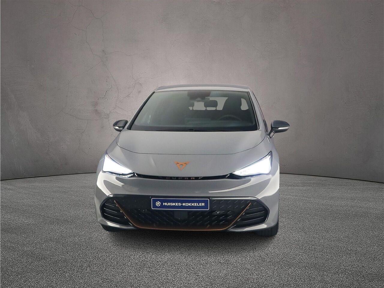 Cupra Born Business 204pk Automaat Adaptive cruise control, Navigatie, Achteruitrijcamera, Parkeersensoren, LED koplampen, Stuurwiel verwarmd, App connect