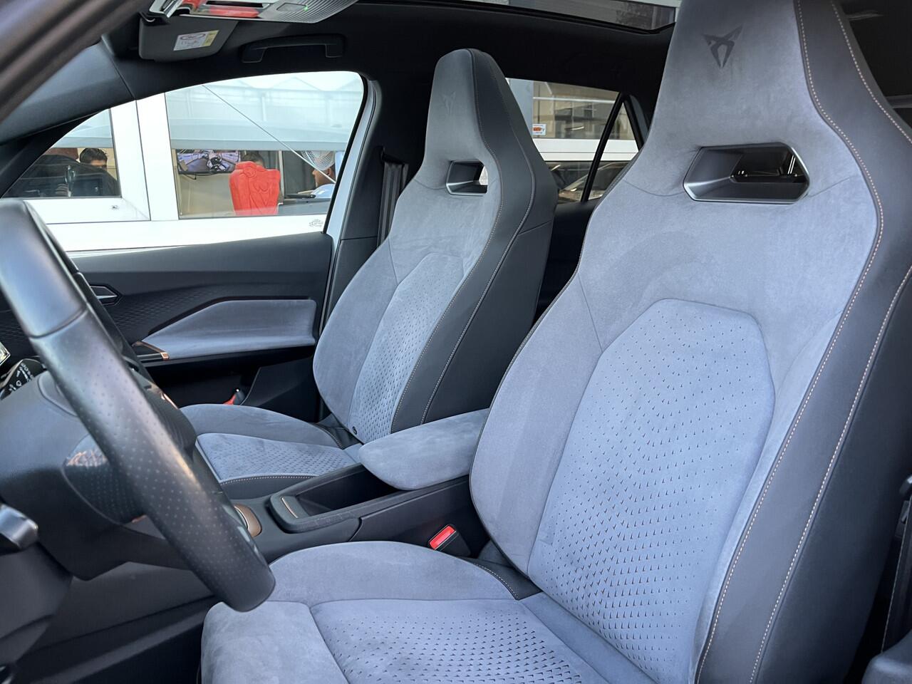 Cupra Born Copper Edition One 62 kWh / 90% SOH/ PANO/ 360 CAMERA/ PARK. SENSOREN/ HEAD-UP DISPLAY/ MASSAGE FUNCTIE/ STOELVERWARM./ FULL LINK/ LED/ NAVI/ CLIMA/ 19'' LMV