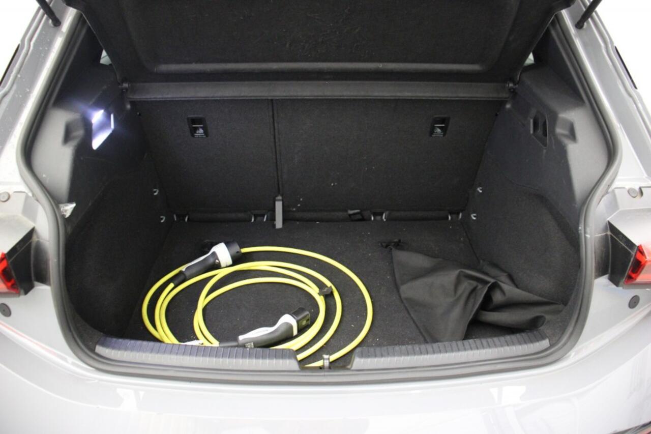 Cupra Born Business 62 kWh - Carplay, Camera, Stoel/Stuur verwarm.