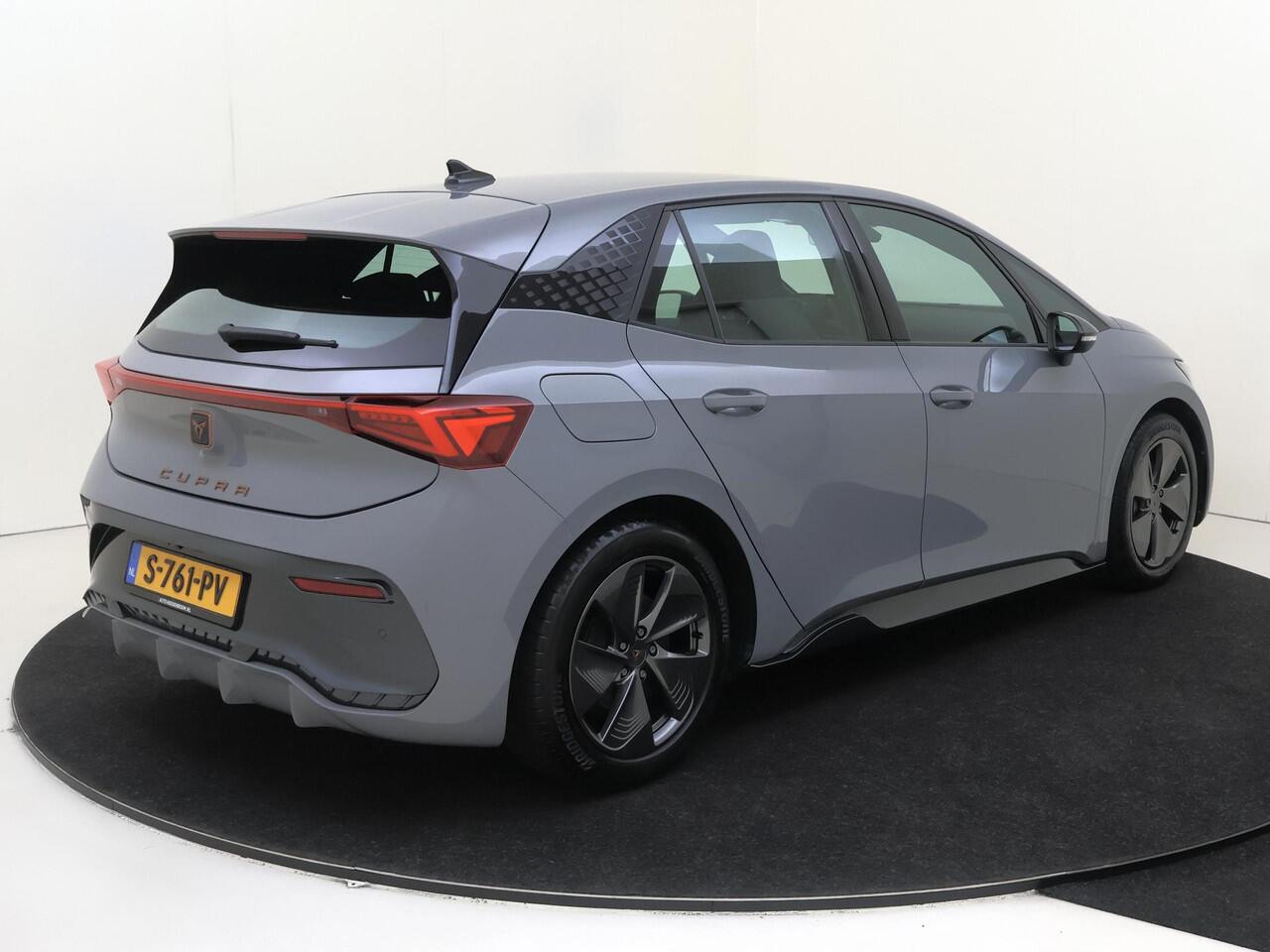 Cupra Born Adrenaline One 62 kWh | SoH 89% | Achteruitrijcamera | Navigatie | Stoelverwarming | Voorklimatisering | Adaptieve cruise control | CarPlay | Sfeerverlichting |