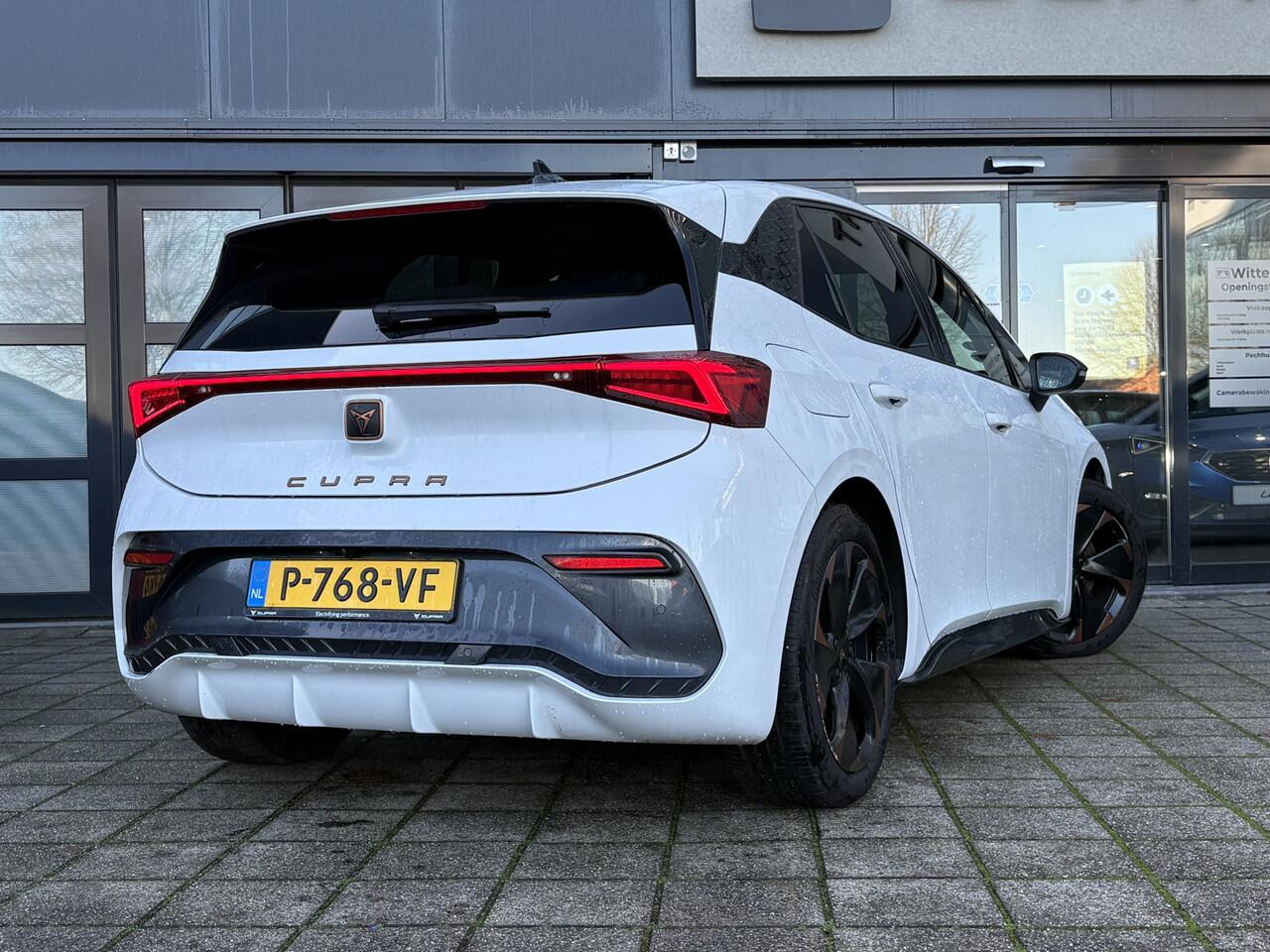Cupra Born Performance One 62 kWh Elektrische bestuurderstoel / Kuipstoelen / Camera