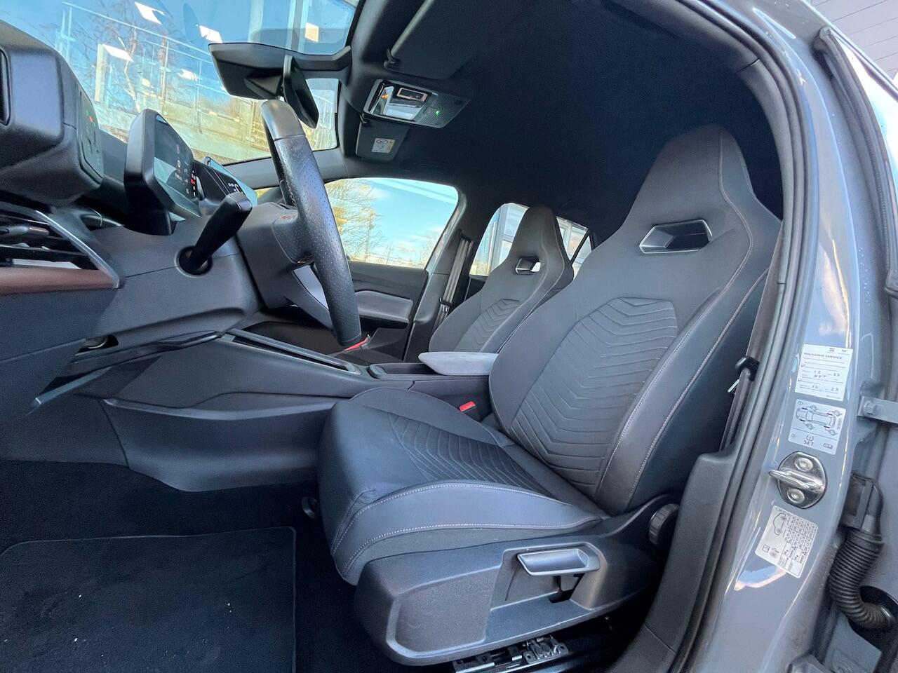 Cupra Born Adrenaline One 62 kWh 204pk / Navigatie / Camera / LED / Keyless / Parkeersensoren / 19''LMV