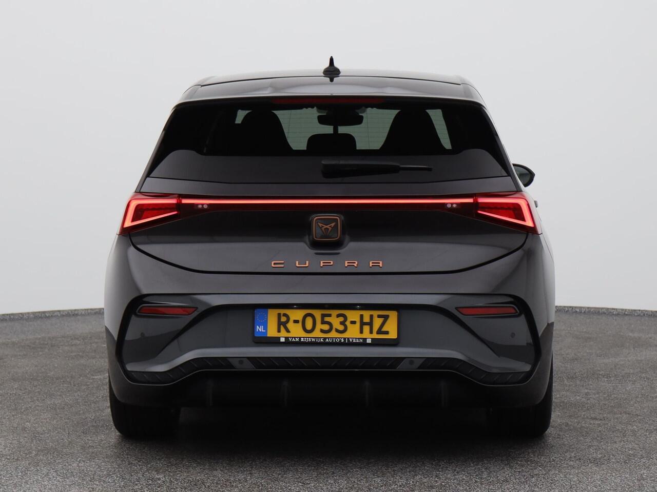 Cupra Born Business Plus 62 kWh | CAMERA | ADAPTIVE | KEYLESS | STUURVERWARMING