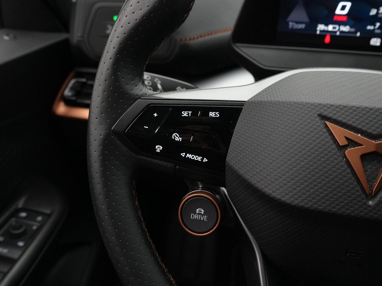 Cupra Born Performance 82 kWh 231 pk eBoost | Achteruitrijcamera | Navigatie | Stuur verwarmd