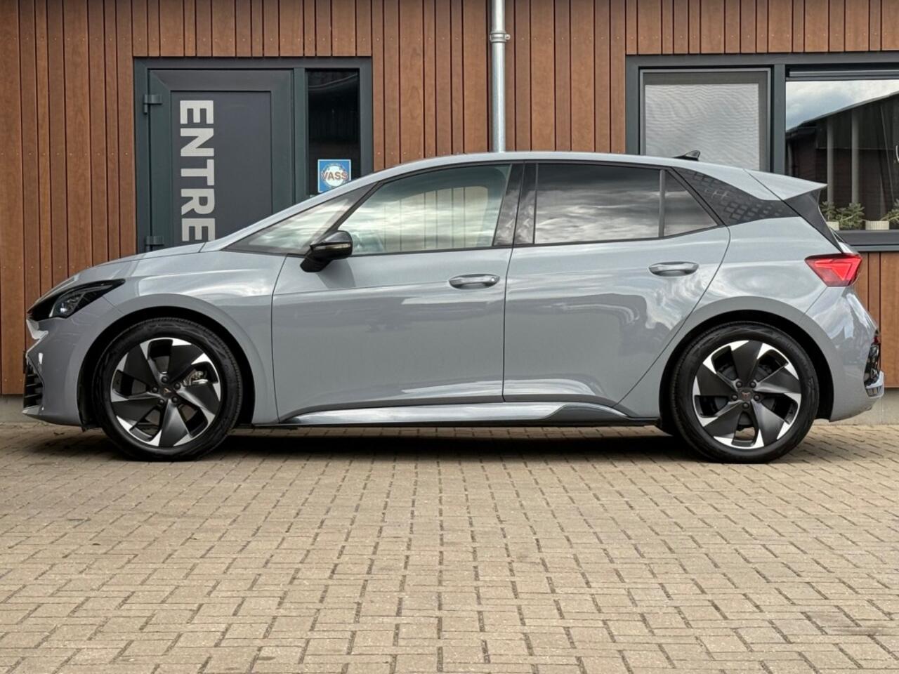 Cupra Born PERFORMANCE 82 KWH GROTE ACCU! acc stuur verw. camera